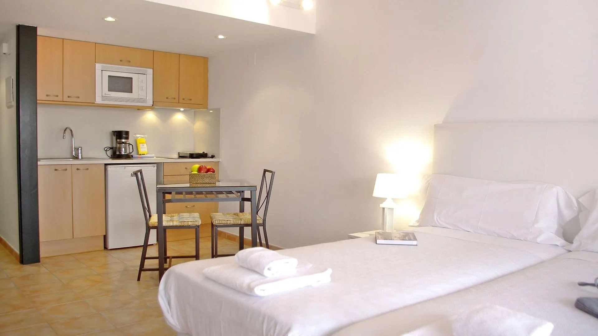 Apartamentos Beach & Golf Resort Pals 0*,  Spanje